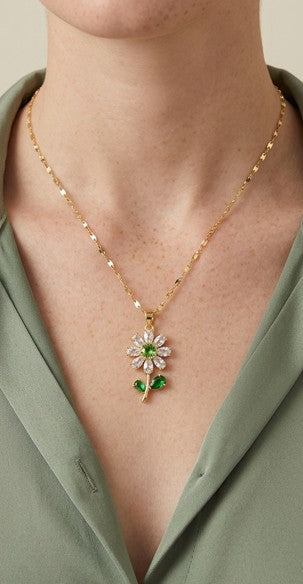 Daisy Flower Pendant Chain Necklace